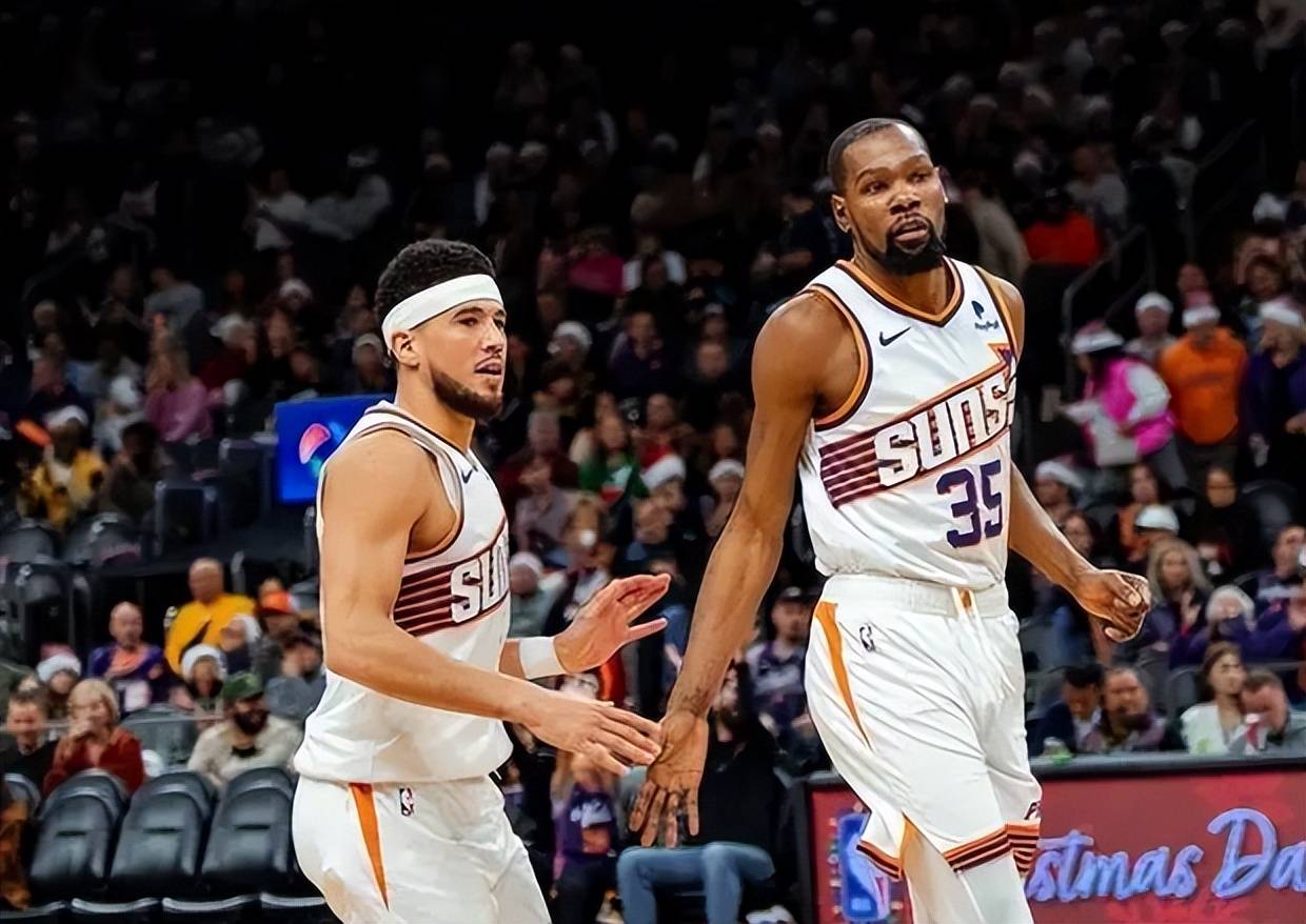 黑白体育直播-杜兰特官方宣布出色防守新规，曼联引发争议！