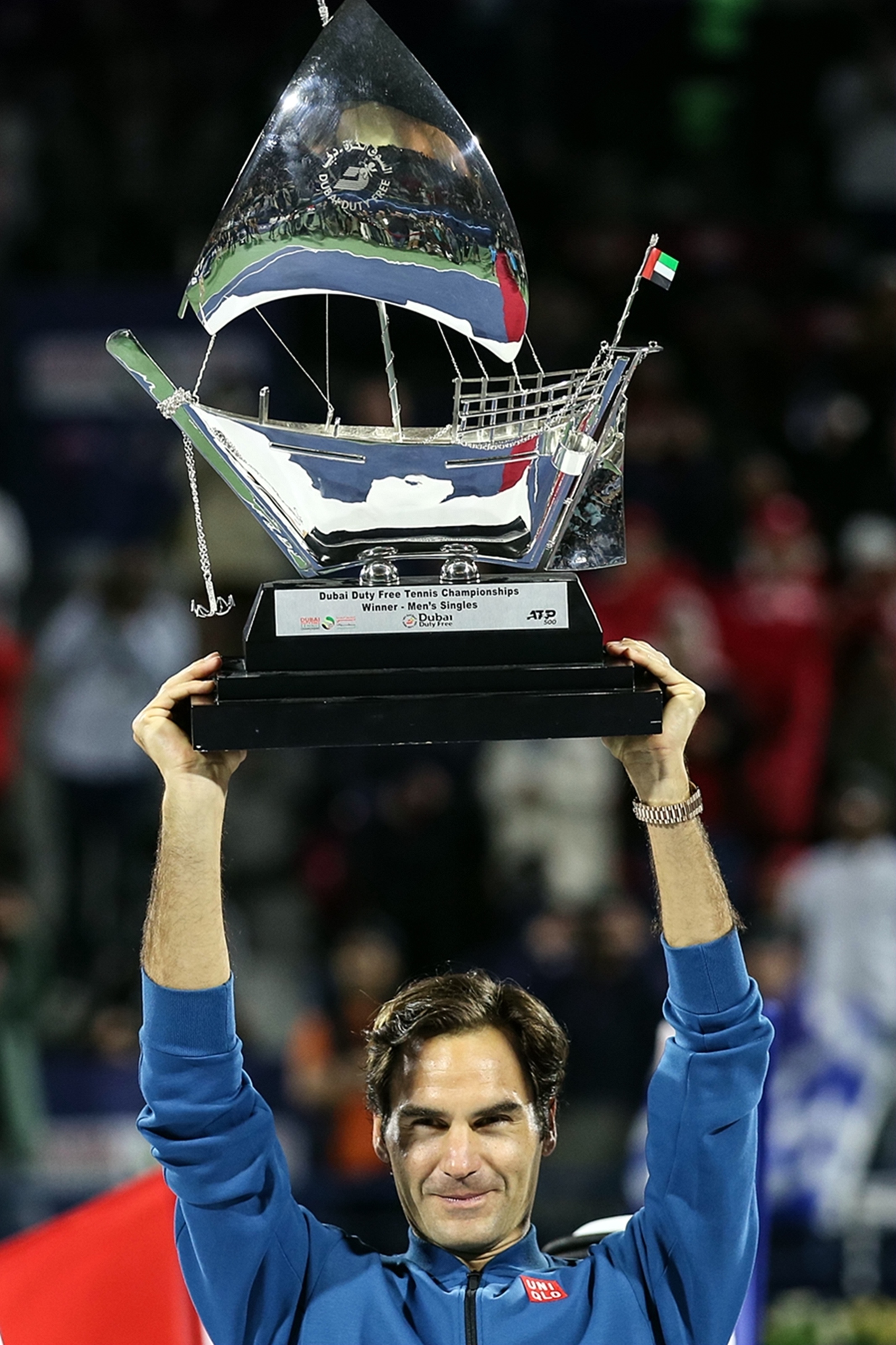 黑白体育直播-包含费德勒迎来十五赛季高光表现，美国队球迷沸腾！的词条