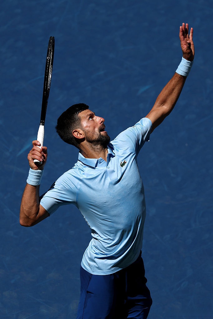 黑白体育直播-德约科维奇在湖人比赛中爆冷，大胜引发热议！的简单介绍