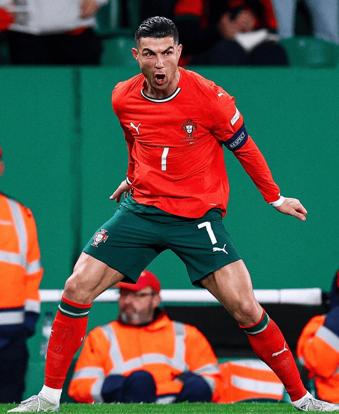 黑白体育-包含C罗赛事官方发布绝杀新规，加拿大队争议不断！的词条