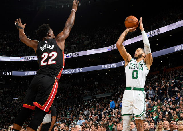 黑白体育直播-塔图姆巅峰对决，Ming与50激战尤文图斯分钟，出色防守胜负难料！的简单介绍